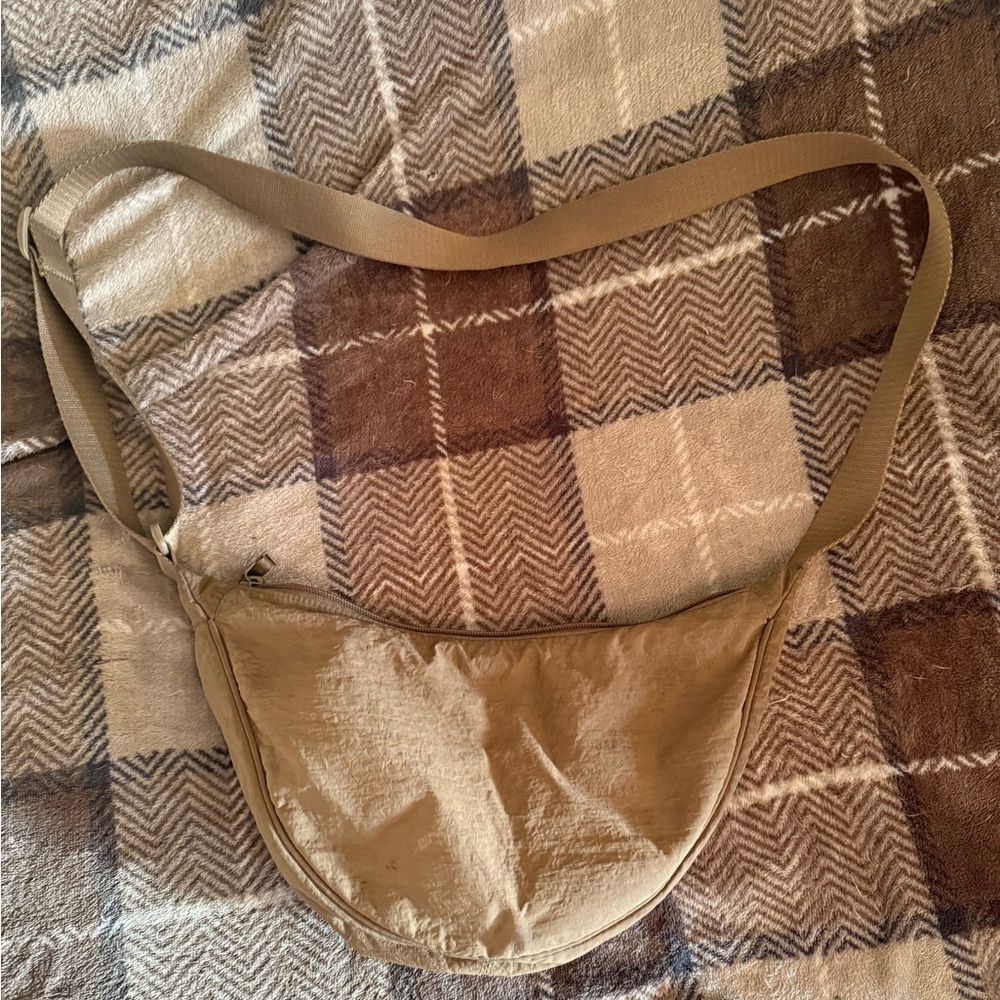 Uniqlo Round Mini Shoulder Bag